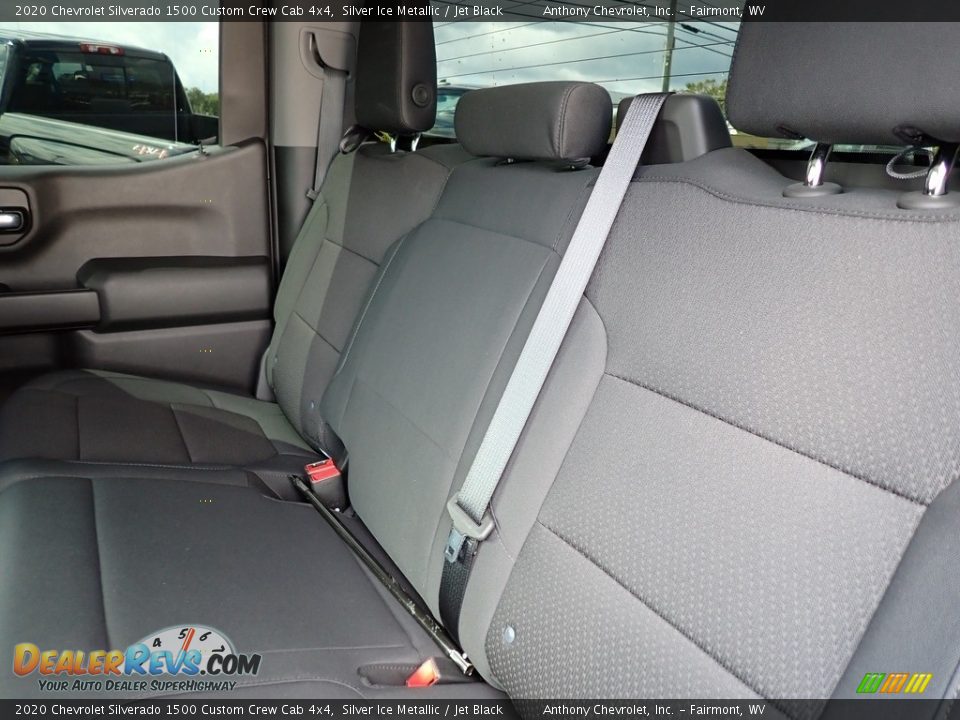 2020 Chevrolet Silverado 1500 Custom Crew Cab 4x4 Silver Ice Metallic / Jet Black Photo #12