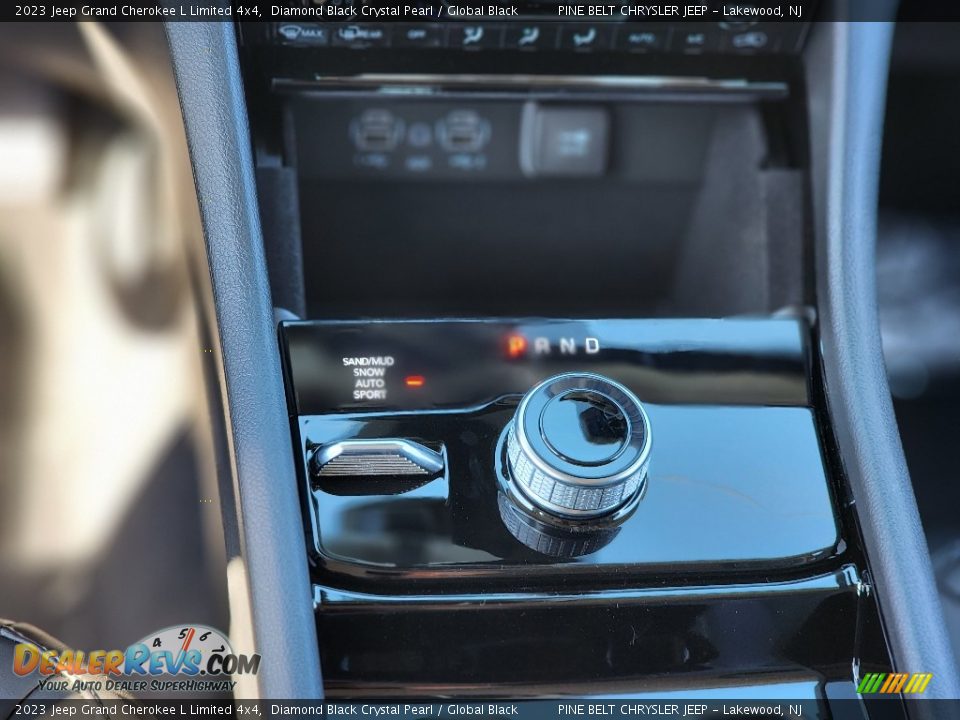 2023 Jeep Grand Cherokee L Limited 4x4 Diamond Black Crystal Pearl / Global Black Photo #8