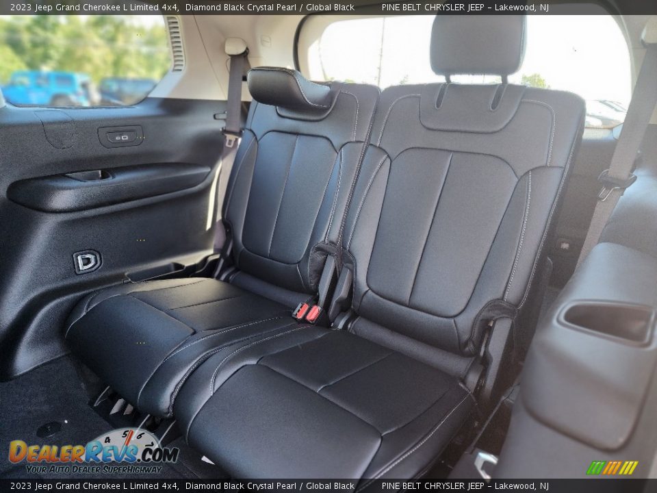2023 Jeep Grand Cherokee L Limited 4x4 Diamond Black Crystal Pearl / Global Black Photo #11