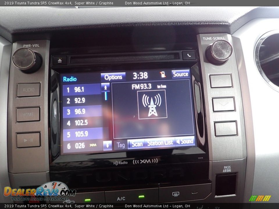 2019 Toyota Tundra SR5 CrewMax 4x4 Super White / Graphite Photo #2