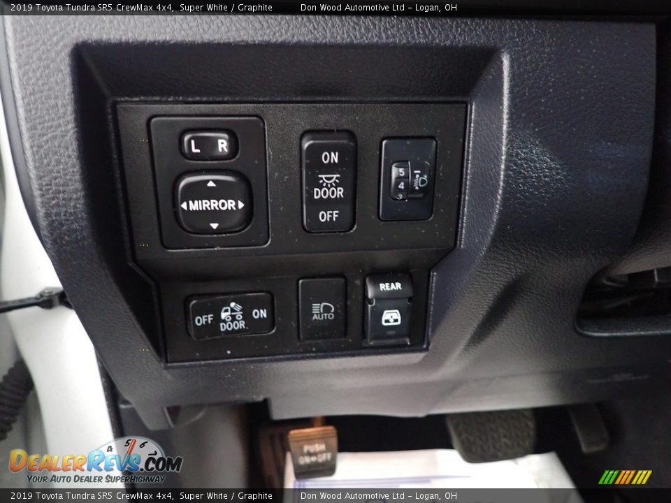 2019 Toyota Tundra SR5 CrewMax 4x4 Super White / Graphite Photo #14