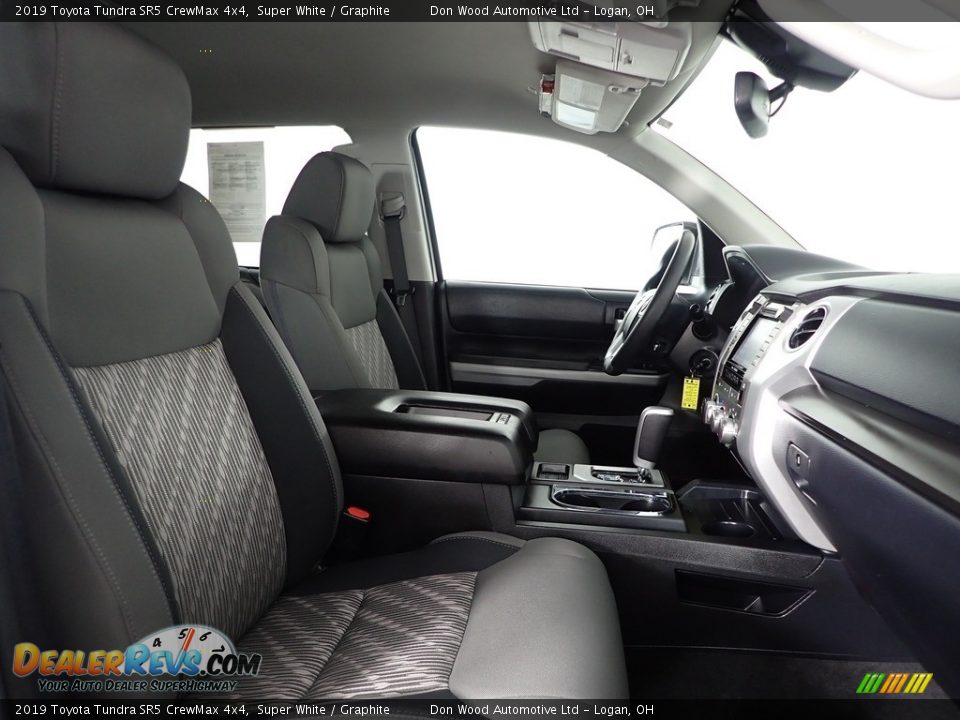 2019 Toyota Tundra SR5 CrewMax 4x4 Super White / Graphite Photo #25