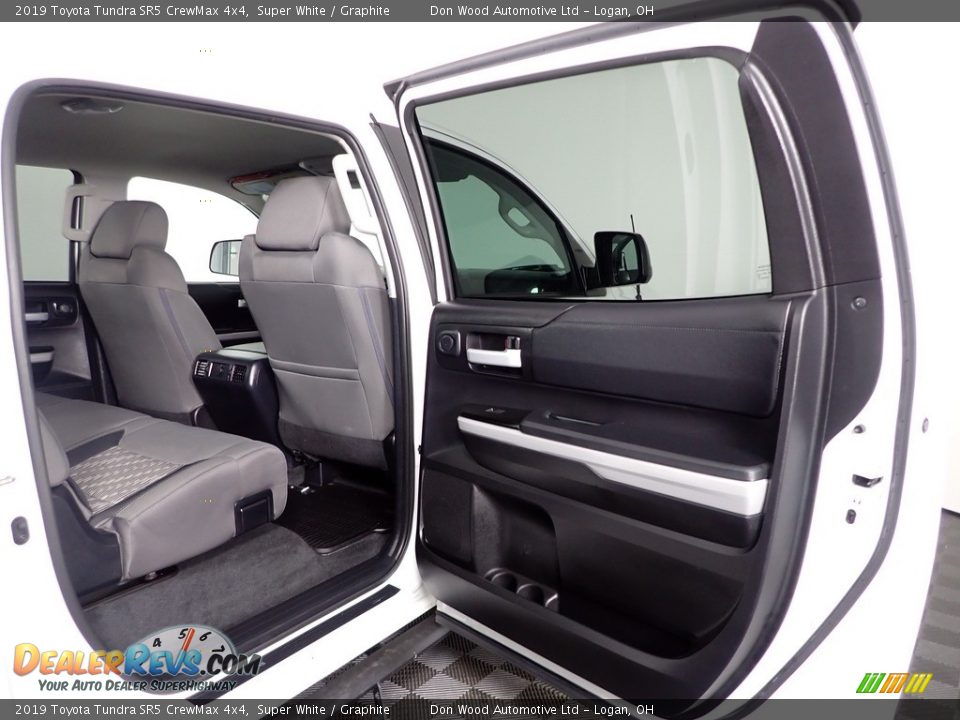 2019 Toyota Tundra SR5 CrewMax 4x4 Super White / Graphite Photo #26