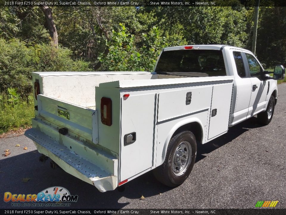 2018 Ford F250 Super Duty XL SuperCab Chassis Oxford White / Earth Gray Photo #7