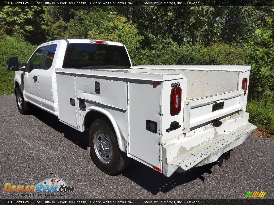 2018 Ford F250 Super Duty XL SuperCab Chassis Oxford White / Earth Gray Photo #15