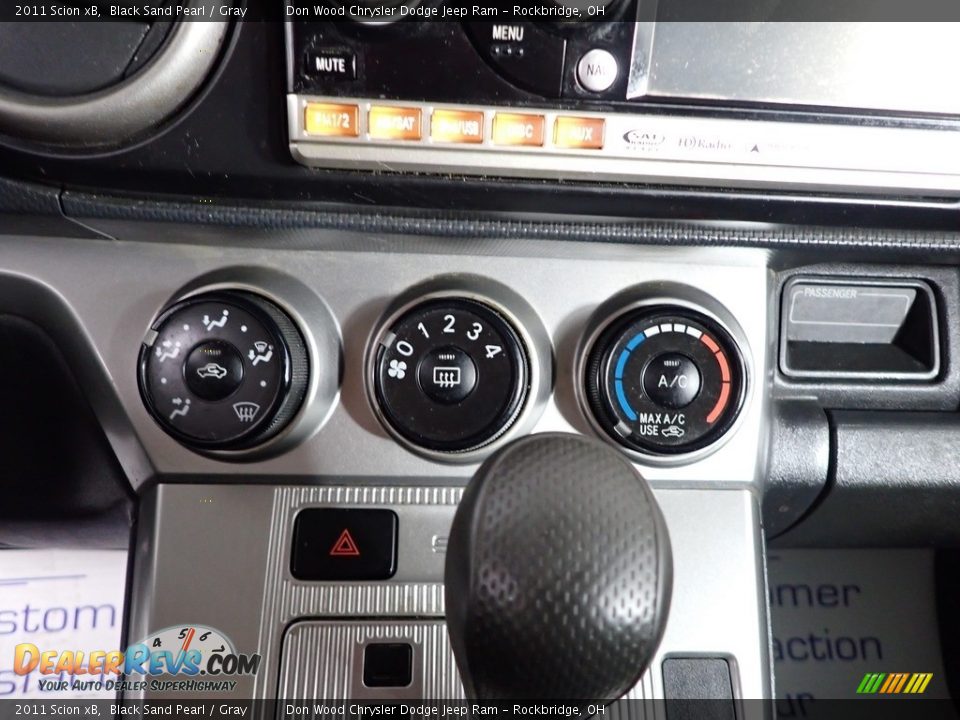 2011 Scion xB Black Sand Pearl / Gray Photo #17