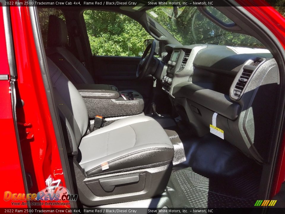 2022 Ram 2500 Tradesman Crew Cab 4x4 Flame Red / Black/Diesel Gray Photo #16