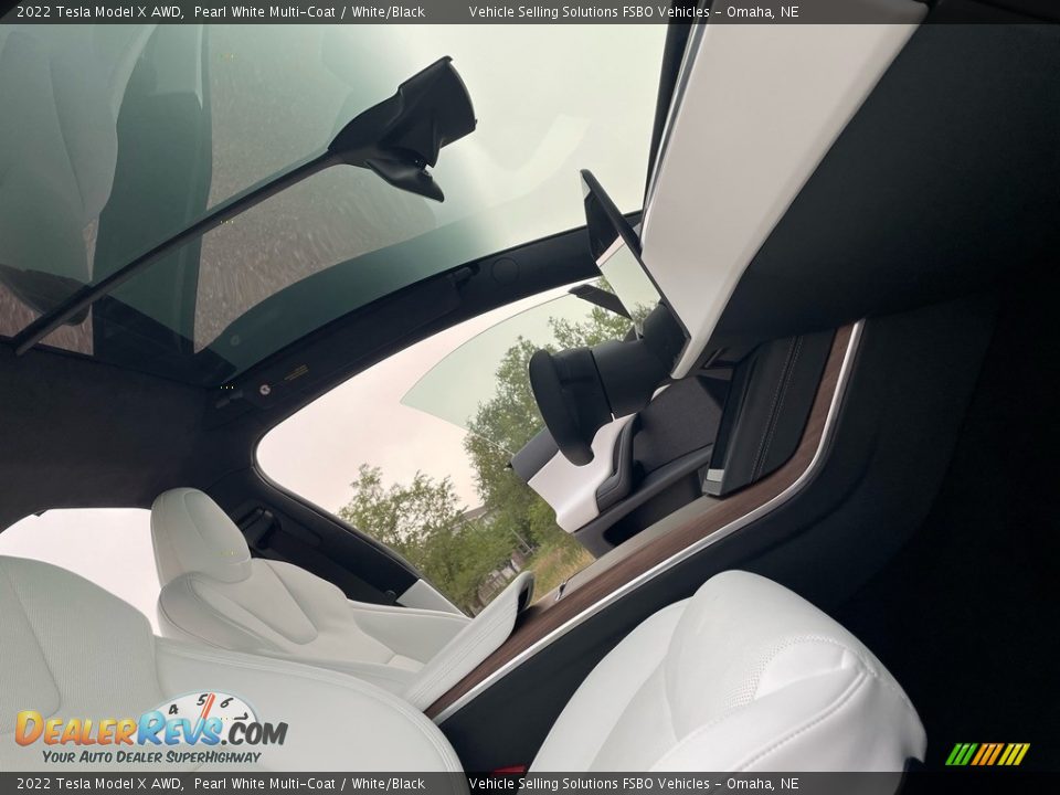 Front Seat of 2022 Tesla Model X AWD Photo #5