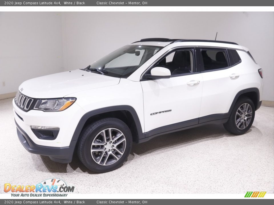 2020 Jeep Compass Latitude 4x4 White / Black Photo #3