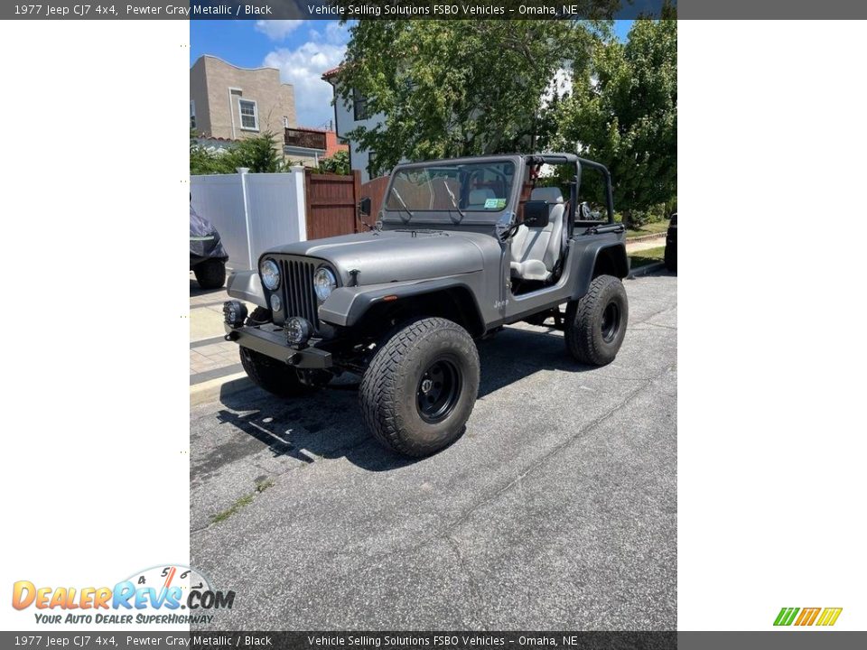 Front 3/4 View of 1977 Jeep CJ7 4x4 Photo #11