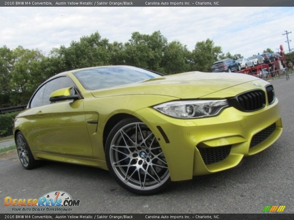 Front 3/4 View of 2016 BMW M4 Convertible Photo #1