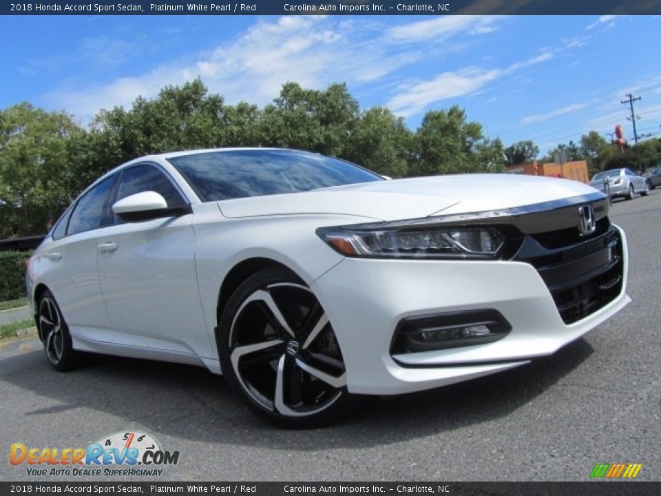 Front 3/4 View of 2018 Honda Accord Sport Sedan Photo #1