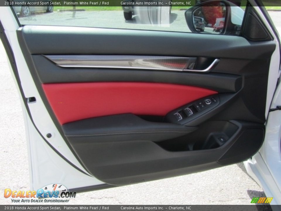 Door Panel of 2018 Honda Accord Sport Sedan Photo #18