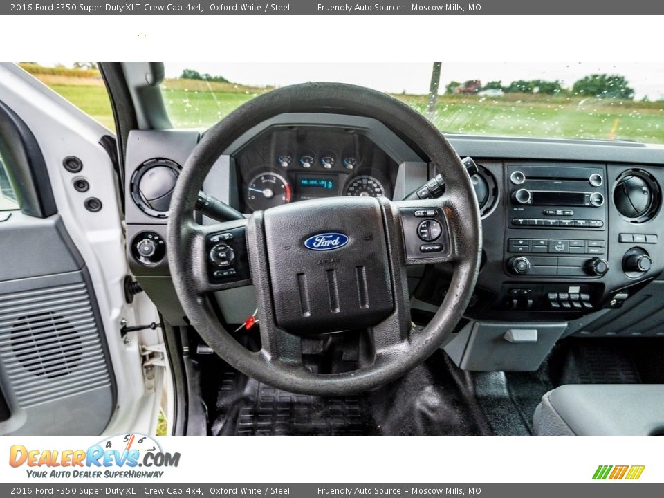 2016 Ford F350 Super Duty XLT Crew Cab 4x4 Oxford White / Steel Photo #26