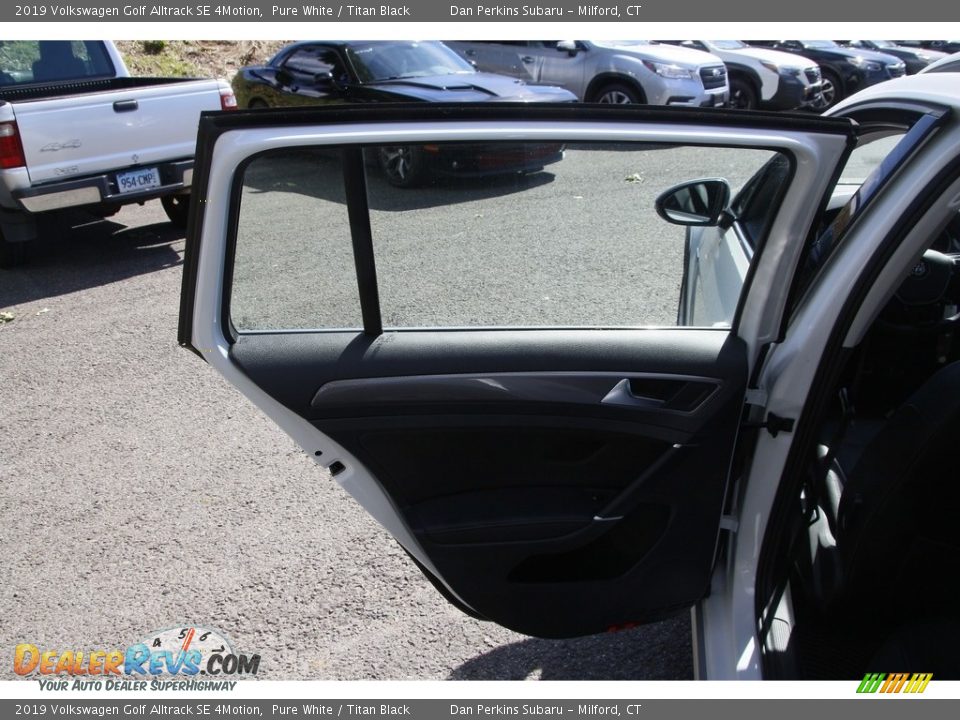 2019 Volkswagen Golf Alltrack SE 4Motion Pure White / Titan Black Photo #11