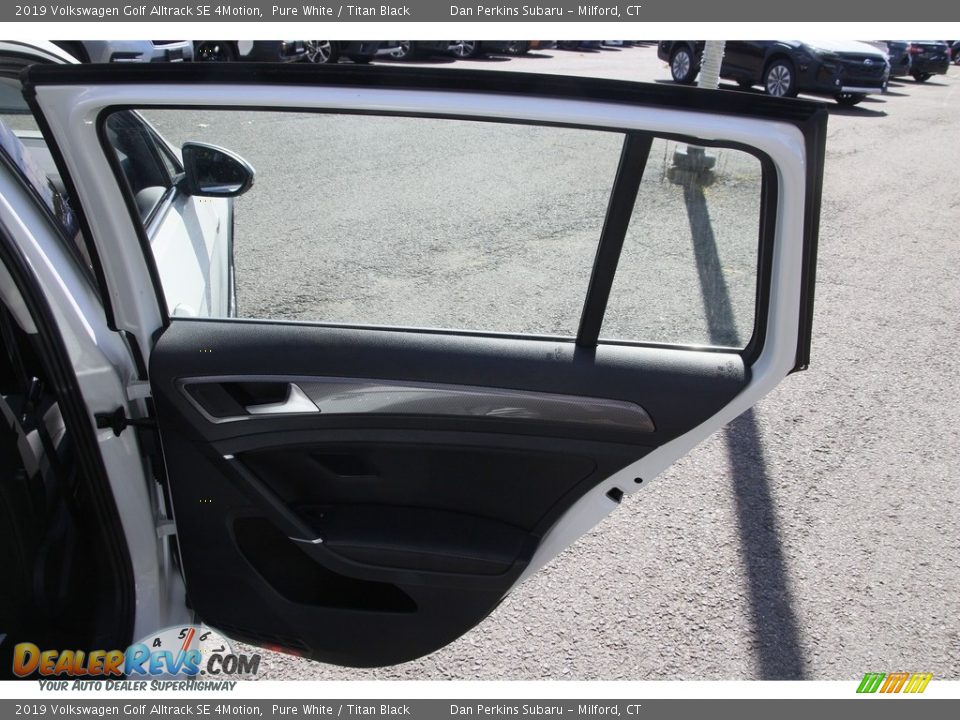 2019 Volkswagen Golf Alltrack SE 4Motion Pure White / Titan Black Photo #14