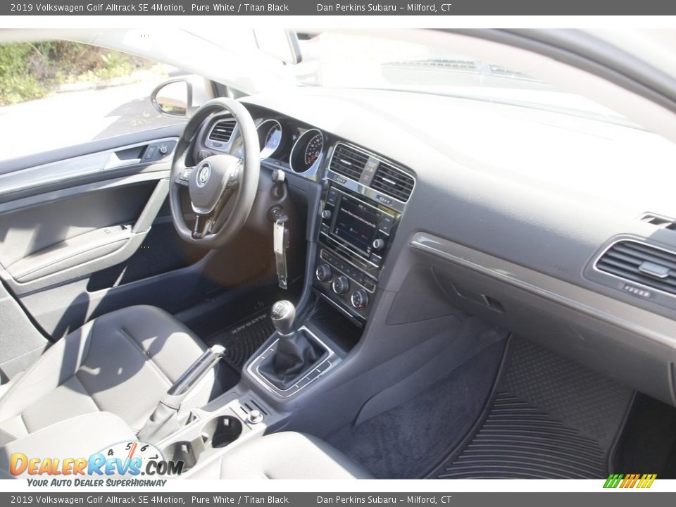 2019 Volkswagen Golf Alltrack SE 4Motion Pure White / Titan Black Photo #15