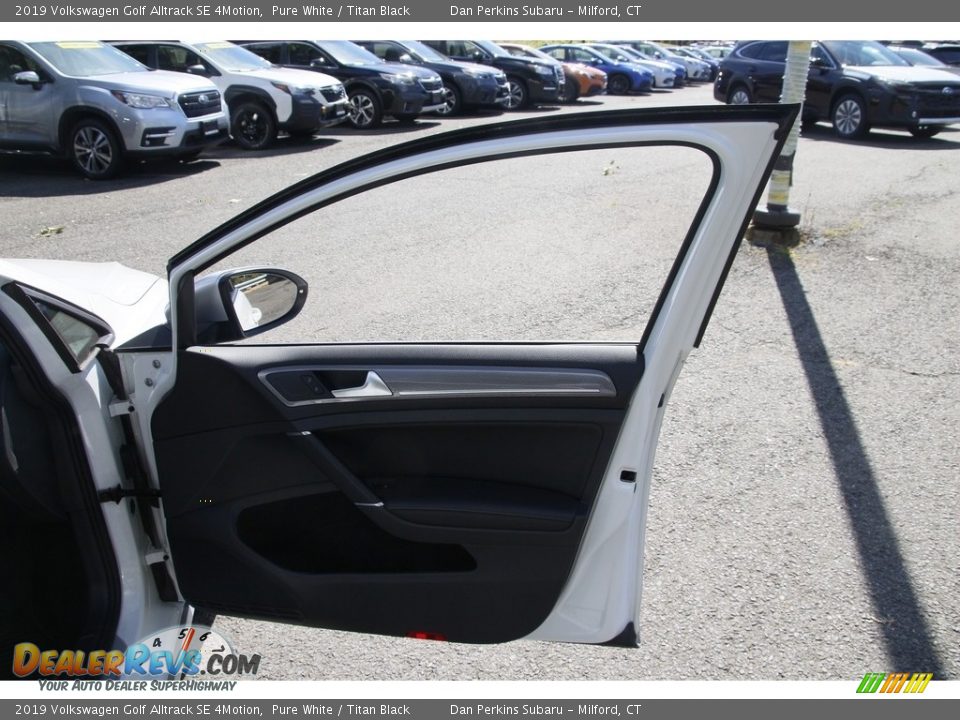 2019 Volkswagen Golf Alltrack SE 4Motion Pure White / Titan Black Photo #16