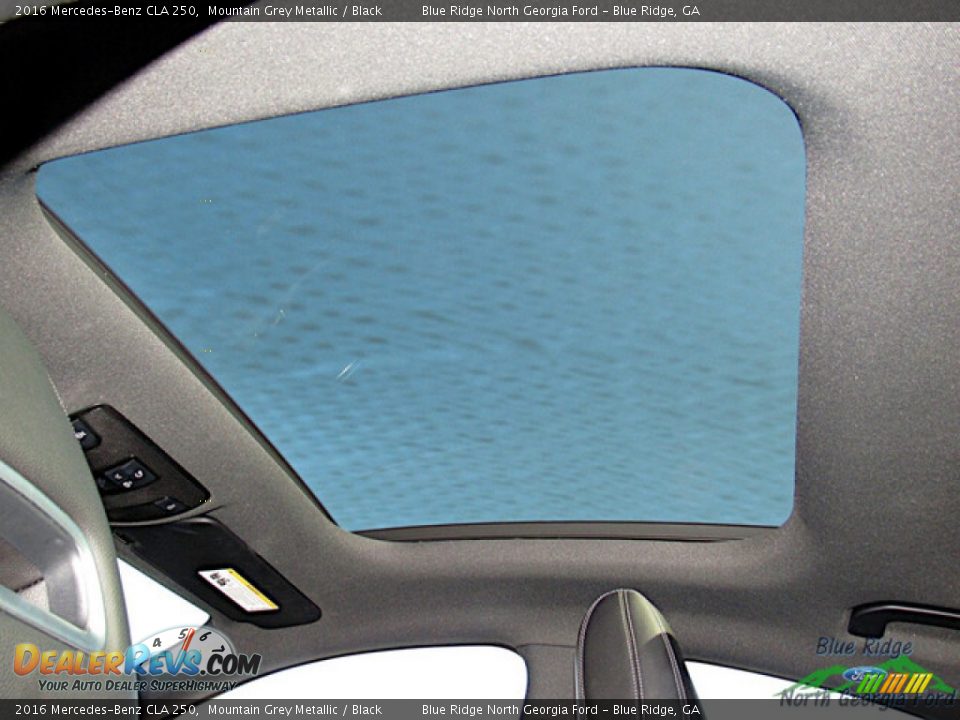 Sunroof of 2016 Mercedes-Benz CLA 250 Photo #24