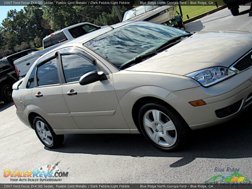 2007 Ford Focus ZX4 SES Sedan Pueblo Gold Metallic / Dark Pebble/Light Pebble Photo #20