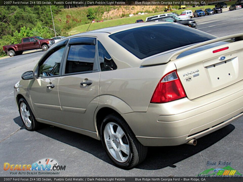 2007 Ford Focus ZX4 SES Sedan Pueblo Gold Metallic / Dark Pebble/Light Pebble Photo #22