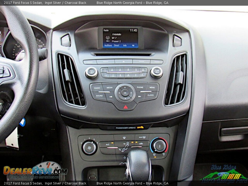 Controls of 2017 Ford Focus S Sedan Photo #17