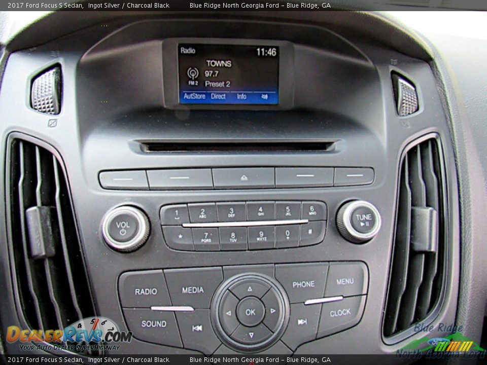 Controls of 2017 Ford Focus S Sedan Photo #19