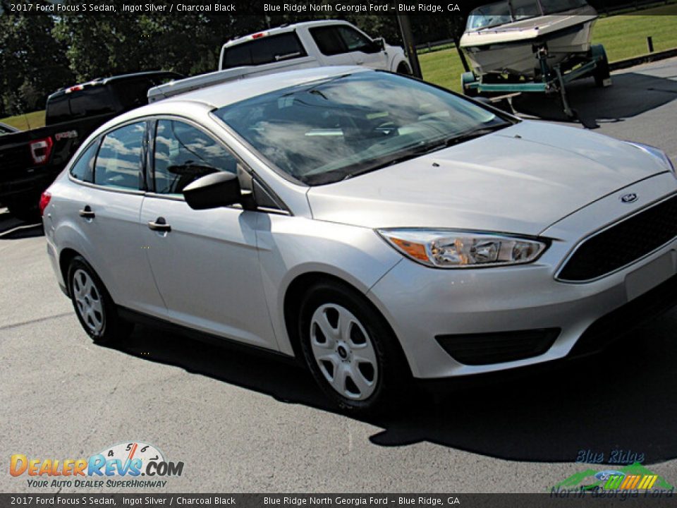 2017 Ford Focus S Sedan Ingot Silver / Charcoal Black Photo #23