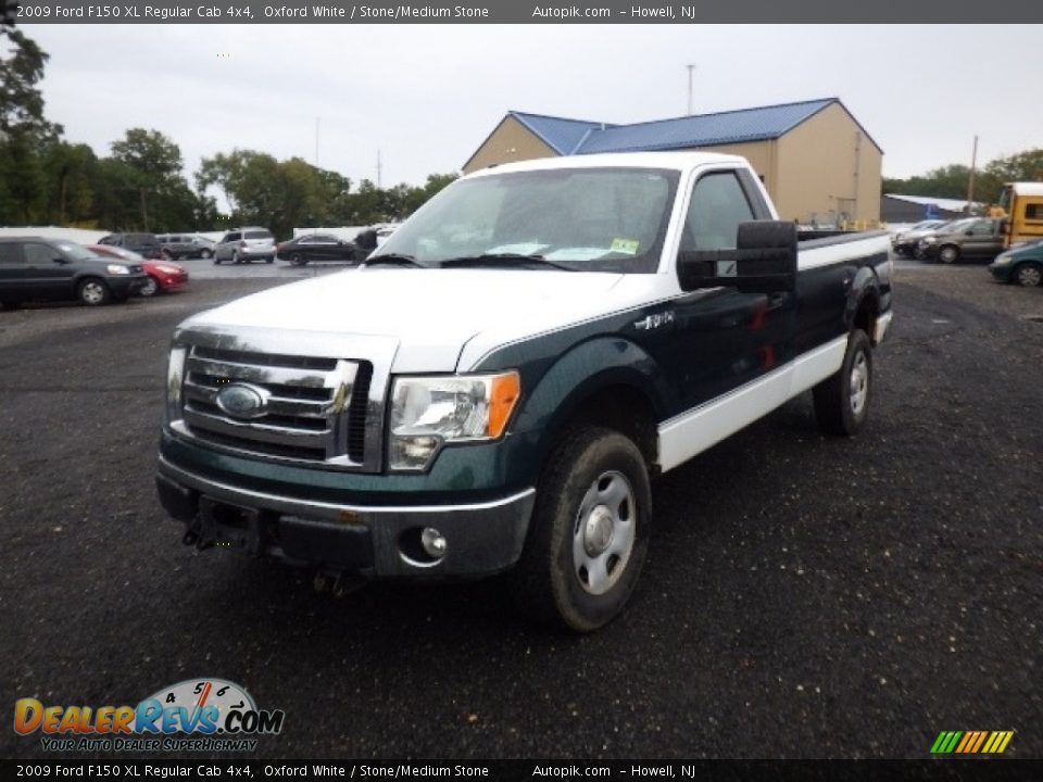 2009 Ford F150 XL Regular Cab 4x4 Oxford White / Stone/Medium Stone Photo #1