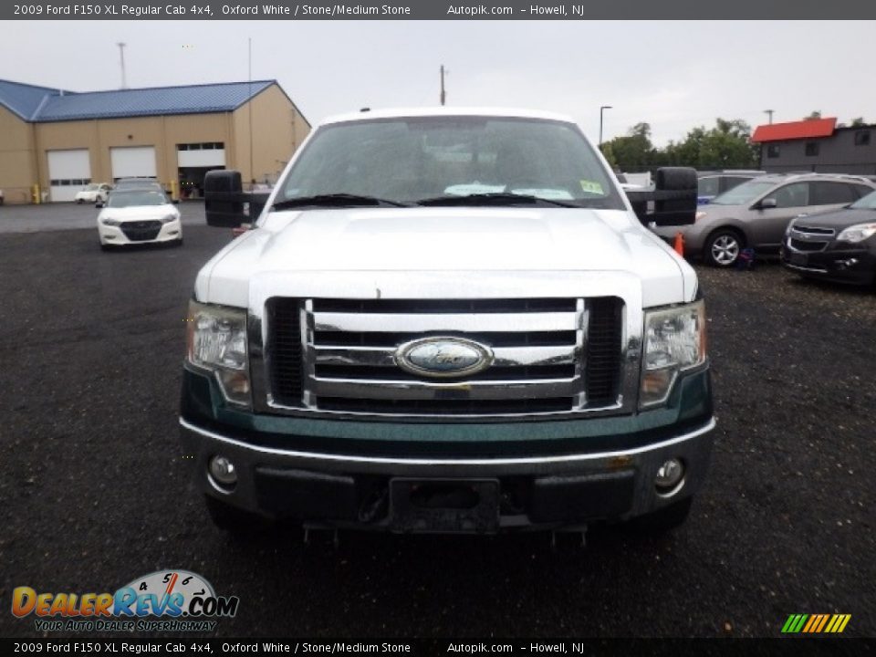 2009 Ford F150 XL Regular Cab 4x4 Oxford White / Stone/Medium Stone Photo #2