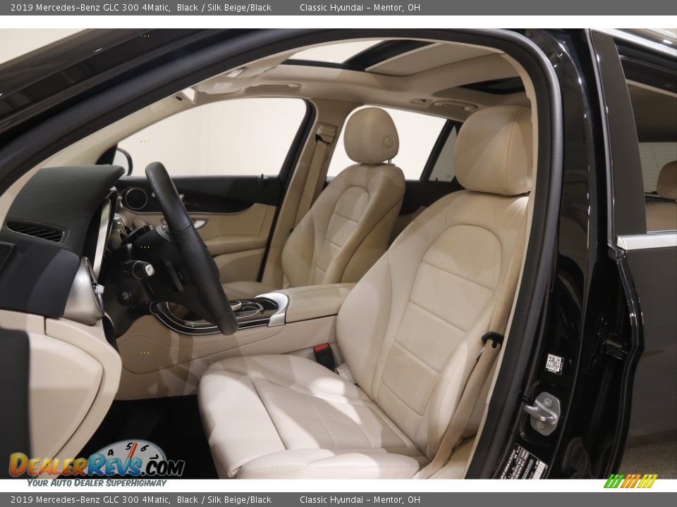 2019 Mercedes-Benz GLC 300 4Matic Black / Silk Beige/Black Photo #5