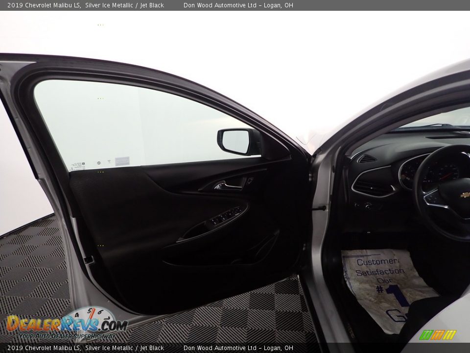 2019 Chevrolet Malibu LS Silver Ice Metallic / Jet Black Photo #11