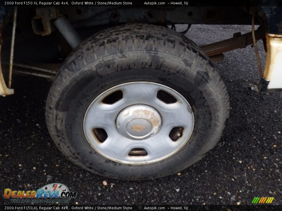 2009 Ford F150 XL Regular Cab 4x4 Oxford White / Stone/Medium Stone Photo #12