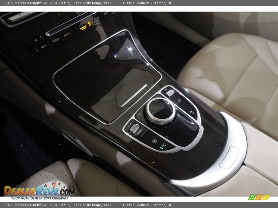 2019 Mercedes-Benz GLC 300 4Matic Black / Silk Beige/Black Photo #14