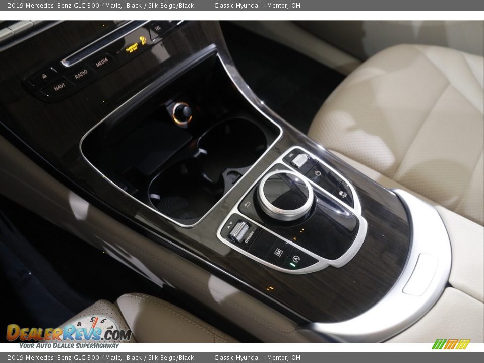 2019 Mercedes-Benz GLC 300 4Matic Black / Silk Beige/Black Photo #15