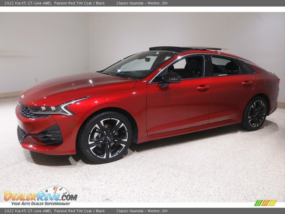 Front 3/4 View of 2022 Kia K5 GT-Line AWD Photo #3