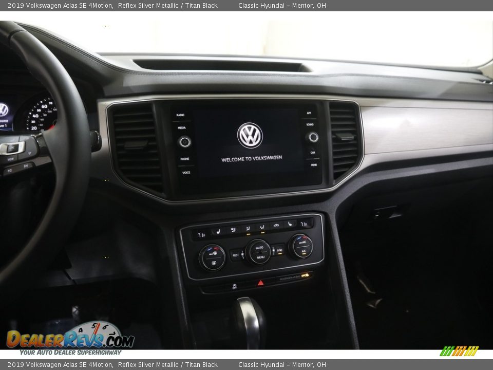 2019 Volkswagen Atlas SE 4Motion Reflex Silver Metallic / Titan Black Photo #9