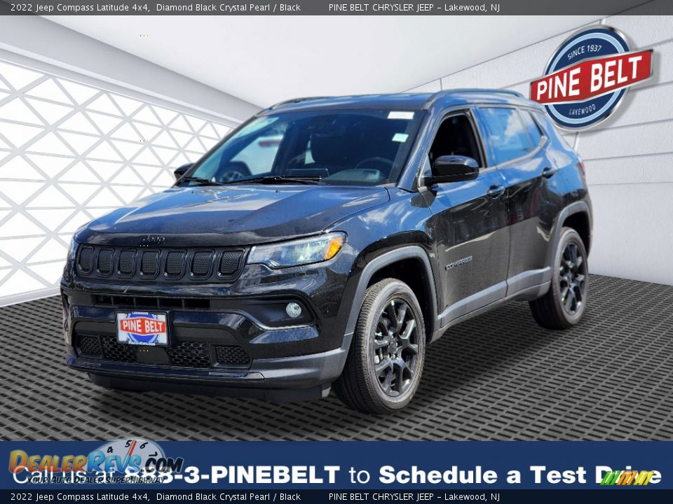 2022 Jeep Compass Latitude 4x4 Diamond Black Crystal Pearl / Black Photo #1