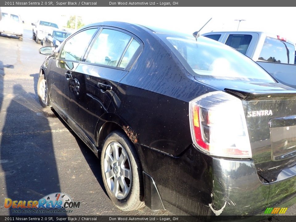 2011 Nissan Sentra 2.0 SR Super Black / Charcoal Photo #5