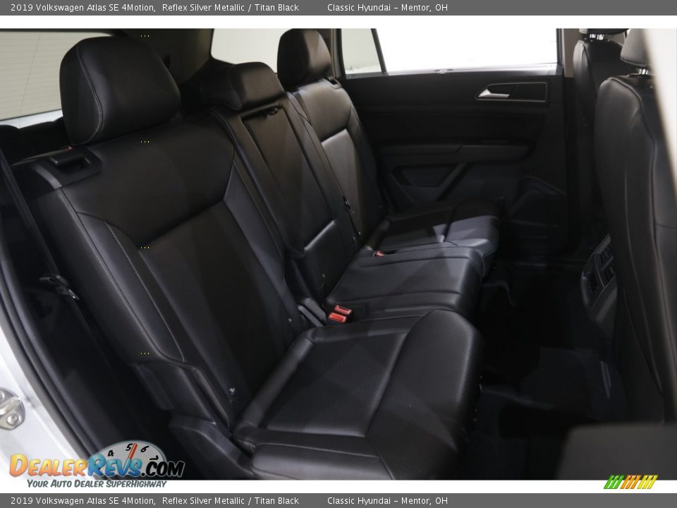 2019 Volkswagen Atlas SE 4Motion Reflex Silver Metallic / Titan Black Photo #16