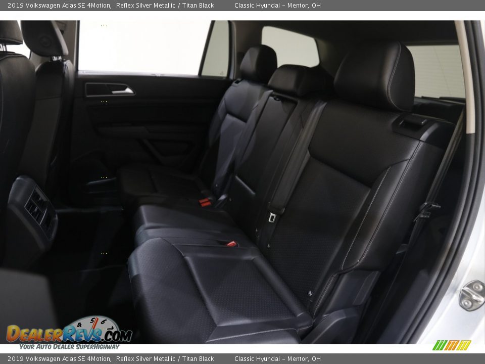 2019 Volkswagen Atlas SE 4Motion Reflex Silver Metallic / Titan Black Photo #17