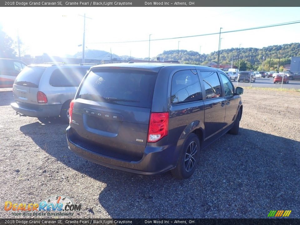 2018 Dodge Grand Caravan SE Granite Pearl / Black/Light Graystone Photo #10
