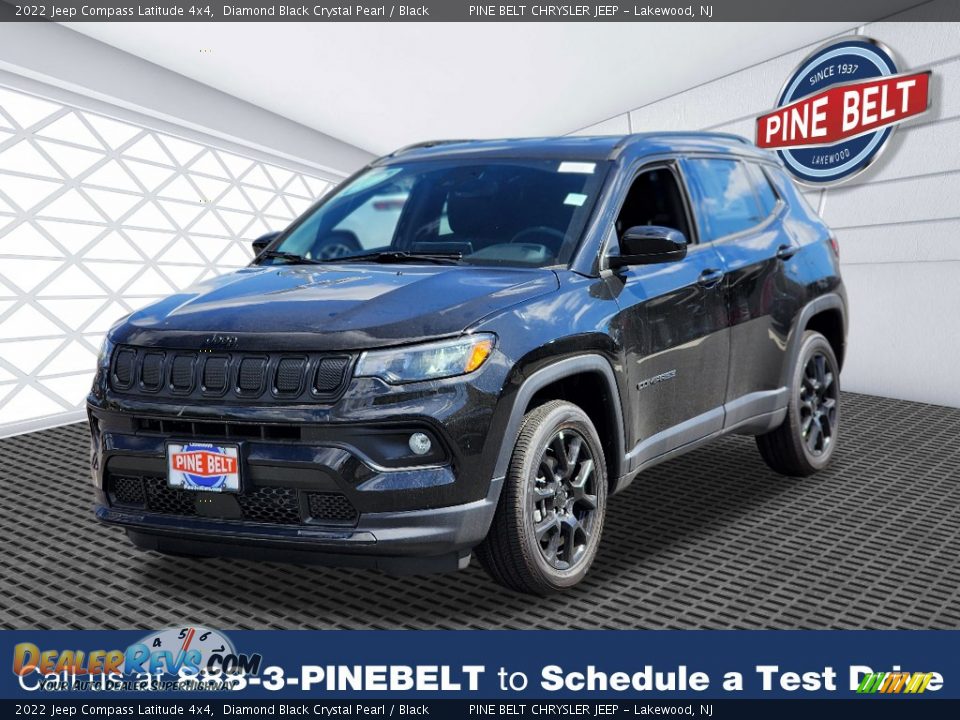 2022 Jeep Compass Latitude 4x4 Diamond Black Crystal Pearl / Black Photo #1