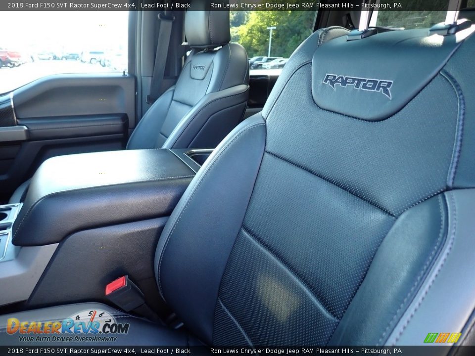 Front Seat of 2018 Ford F150 SVT Raptor SuperCrew 4x4 Photo #11