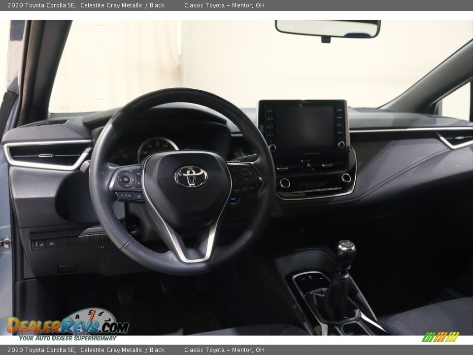 Dashboard of 2020 Toyota Corolla SE Photo #6