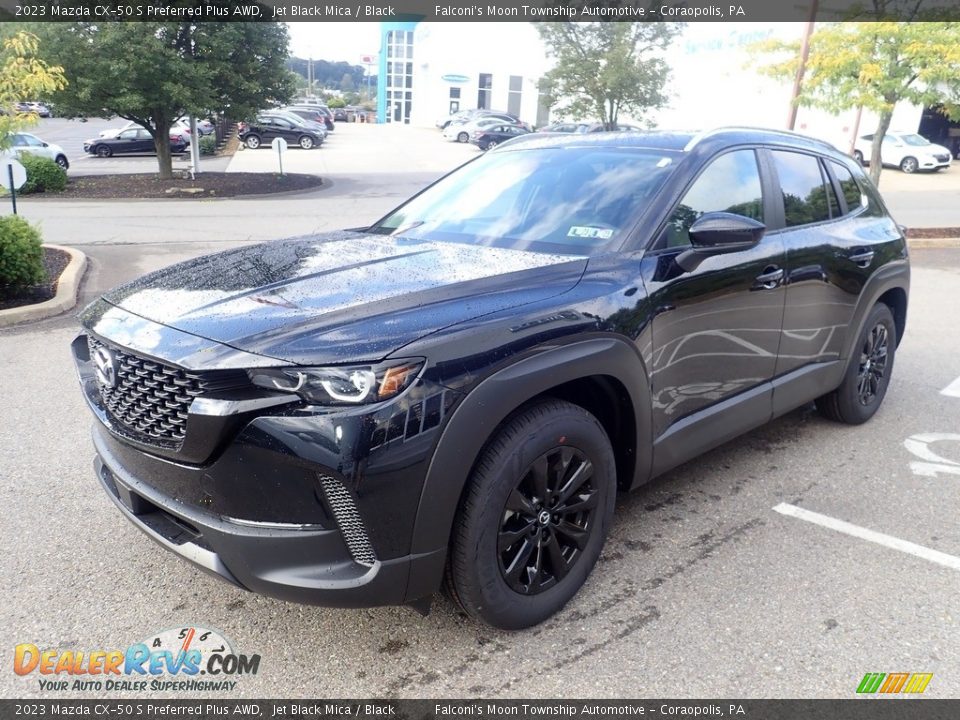 Front 3/4 View of 2023 Mazda CX-50 S Preferred Plus AWD Photo #7