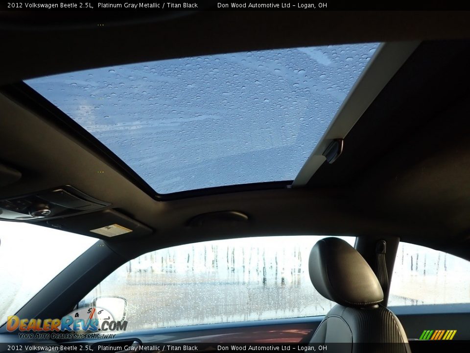 2012 Volkswagen Beetle 2.5L Platinum Gray Metallic / Titan Black Photo #2
