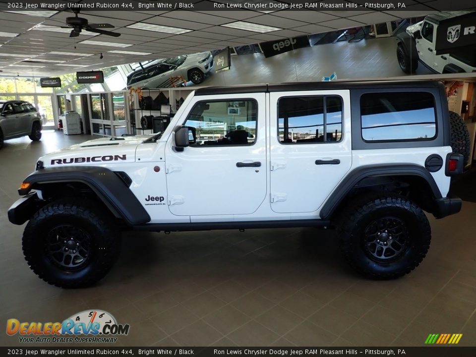 2023 Jeep Wrangler Unlimited Rubicon 4x4 Bright White / Black Photo #2