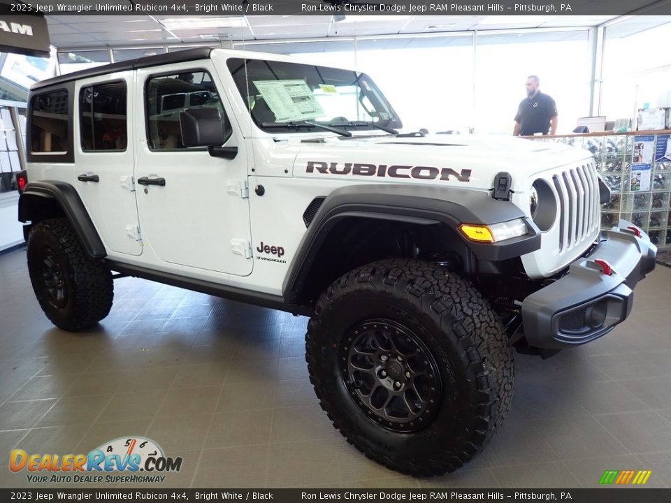 2023 Jeep Wrangler Unlimited Rubicon 4x4 Bright White / Black Photo #8