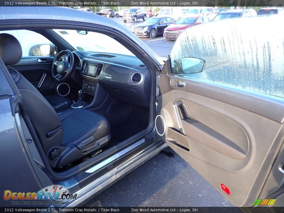 2012 Volkswagen Beetle 2.5L Platinum Gray Metallic / Titan Black Photo #13